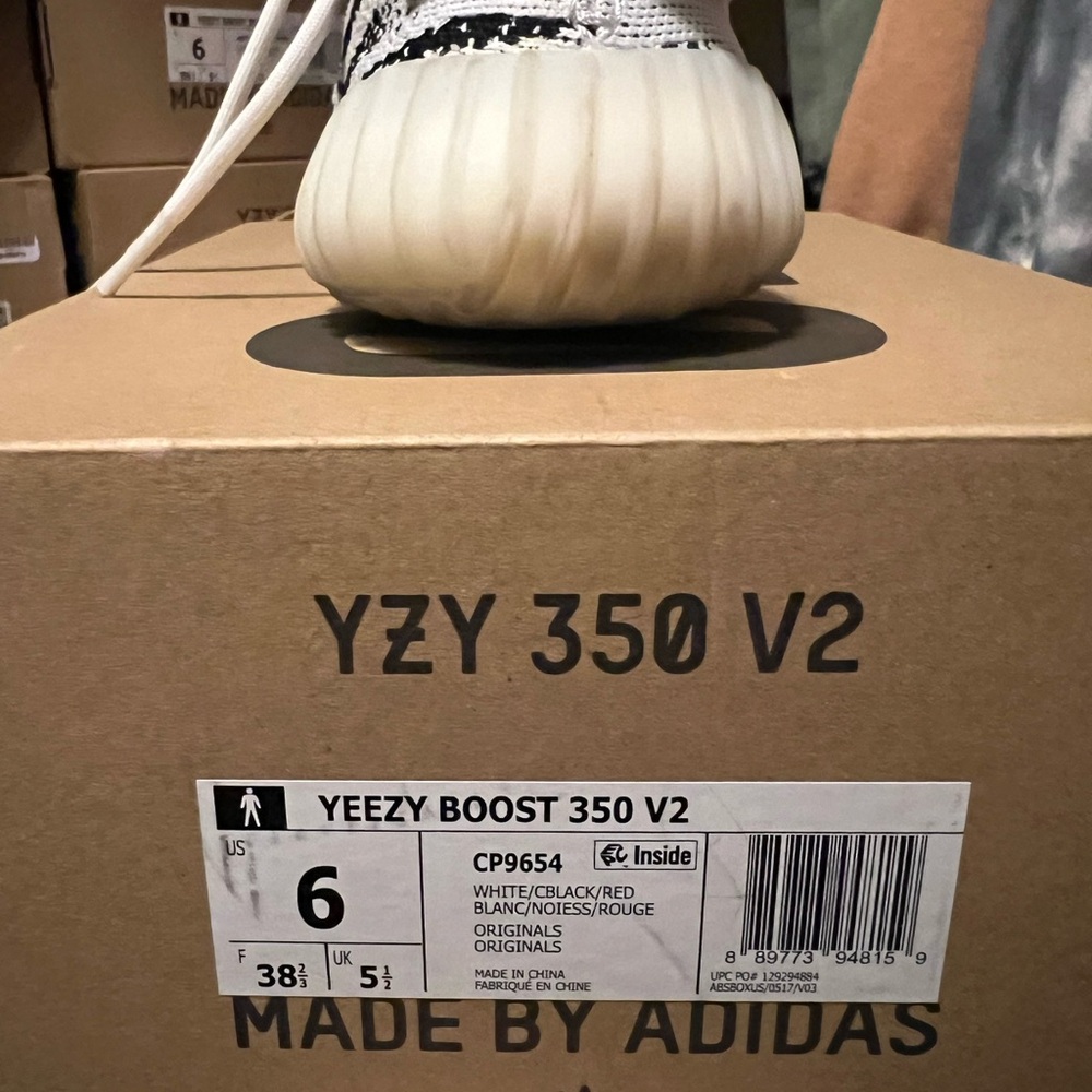 Yeezy Zebras size 6y